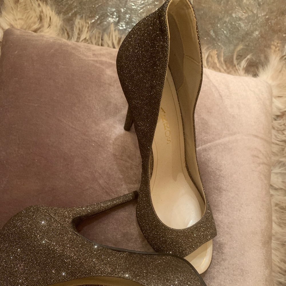 Beautiful toasted gold shimmer shoes